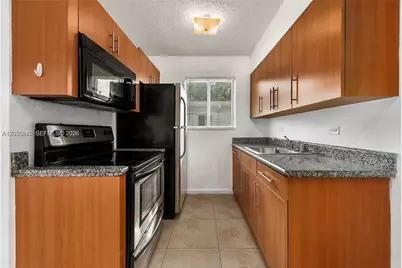 932 Moffett St #6, Hallandale Beach, FL 33009 - Photo 6