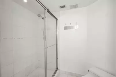3530 Mystic Pointe Dr #710, Aventura, FL 33180 - Photo 28