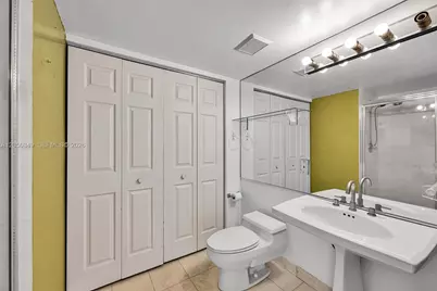 3530 Mystic Pointe Dr #710, Aventura, FL 33180 - Photo 24