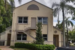 8215 Lake Dr, Doral, FL 33166 - Photo 20