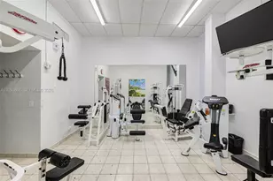 6039 Collins Ave, Miami Beach, FL 33140 - Photo 32