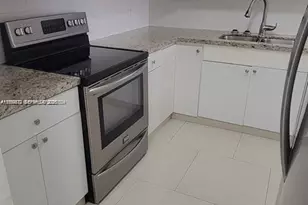 6970 NW 186th St, Hialeah, FL 33015 - Photo 2