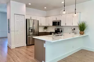 4323 Maybelle Ln, West Palm Beach, FL 33417 - Photo 2