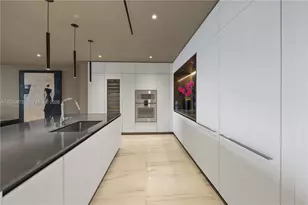 300 Biscayne Blvd Way, Miami, FL 33131 - Photo 10