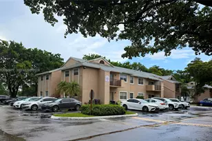 2451 NW 96th Terrace, Pembroke Pines, FL 33024 - Photo 10