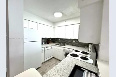 1500 Bay Rd #558S, Miami Beach, FL 33139 - Photo 12