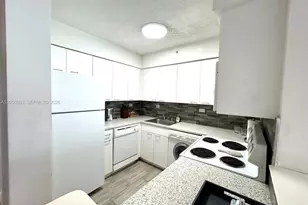 1500 Bay Rd, Miami Beach, FL 33139 - Photo 12
