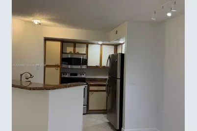 643 Vista Isles Dr #1812, Sunrise, FL 33325 - Photo 2