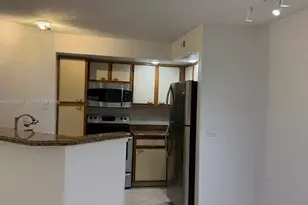 643 Vista Isles Dr, Sunrise, FL 33325 - Photo 2