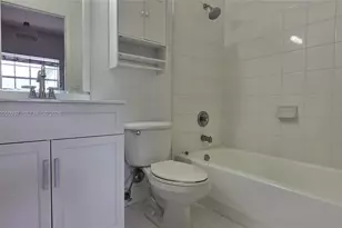 5670 NW 116th Ave, Doral, FL 33178 - Photo 12