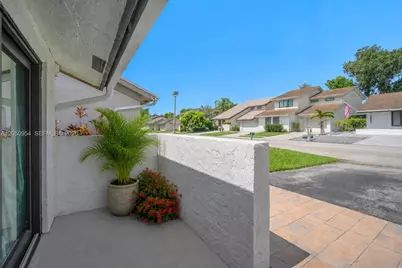 3950 SW 82nd Ter, Davie, FL 33328 - Photo 32