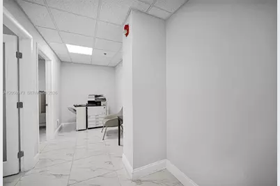 12550 Biscayne Blvd #702, North Miami, FL 33181 - Photo 14