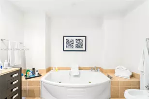 18201 Collins Ave, Sunny Isles Beach, FL 33160 - Photo 28