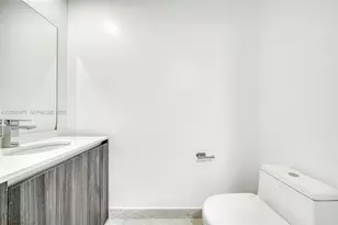 488 NE 18th St, Miami, FL 33132 - Photo 10