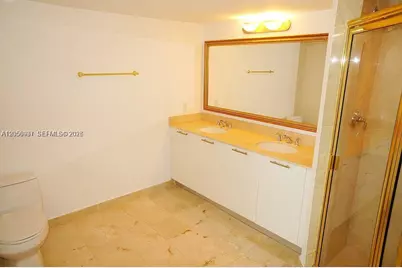1800 N Bayshore Dr #3014, Miami, FL 33132 - Photo 16