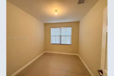 10445 NW 61 Ln #10445, Doral, FL 33178 - Photo 2