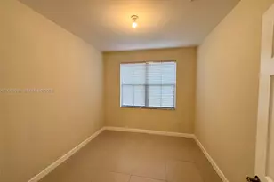 10445 NW 61 Ln., Doral, FL 33178 - Photo 2
