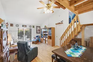 10231 Buttercup Ct, Pembroke Pines, FL 33026 - Photo 10