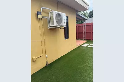 765 W 70th Pl #1, Hialeah, FL 33014 - Photo 10