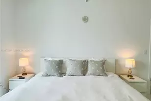79 SW 12th St, Miami, FL 33130 - Photo 36