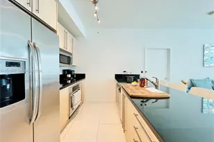 79 SW 12th St, Miami, FL 33130 - Photo 18
