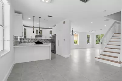4303 Diamond Row, Weston, FL 33331 - Photo 4