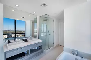 650 NE 32nd St, Miami, FL 33137 - Photo 4