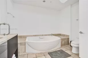 18201 Collins Ave, Sunny Isles Beach, FL 33160 - Photo 36