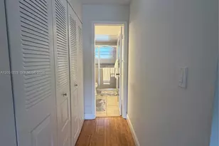 9540 Sunrise Lakes Blvd, Sunrise, FL 33322 - Photo 20