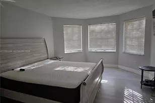 150 NW 151st Ave, Pembroke Pines, FL 33028 - Photo 8