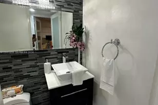 8875 Fontainebleau Blvd, Miami, FL 33172 - Photo 22