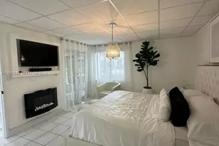 8875 Fontainebleau Blvd, Miami, FL 33172 - Photo 16