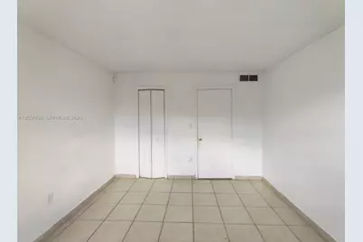 666 W 81st St #414, Hialeah, FL 33014 - Photo 10