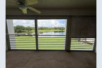 9460 Poinciana Pl #310, Davie, FL 33324 - Photo 4