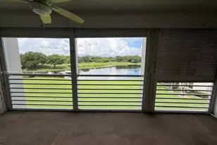9460 Poinciana Pl, Davie, FL 33324 - Photo 4