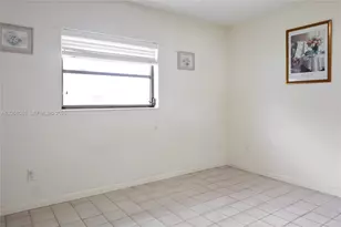 5221 SW 127th Pl, Miami, FL 33175 - Photo 10