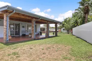 5221 SW 127th Pl, Miami, FL 33175 - Photo 18