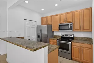 1213 SW 147th Ave, Pembroke Pines, FL 33027 - Photo 12