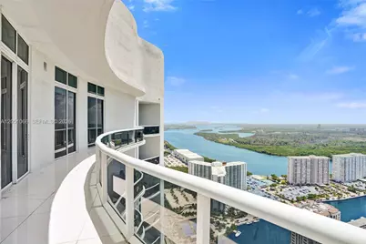 16001 Collins Ave #4305, Sunny Isles Beach, FL 33160 - Photo 2