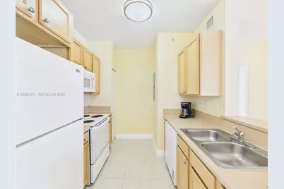 6001 SW 70th St #502, South Miami, FL 33143 - Photo 6