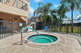 7220 Lake Cir Dr, Margate, FL 33063 - Photo 10