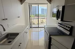 3610 Yacht Club Dr, Aventura, FL 33180 - Photo 6