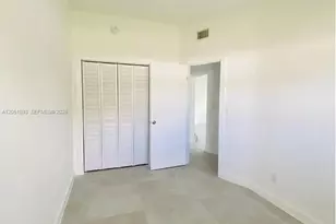 2001 NE 167th St, North Miami Beach, FL 33162 - Photo 20