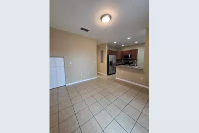 2851 W Prospect Rd #404, Tamarac, FL 33309 - Photo 4