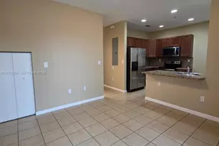 2851 W Prospect Rd, Tamarac, FL 33309 - Photo 4