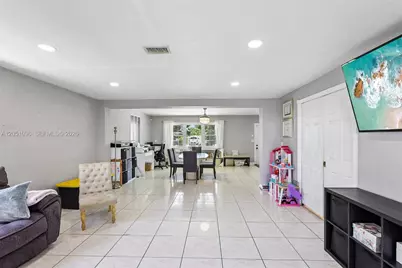 250 N 66th Ave, Hollywood, FL 33024 - Photo 16