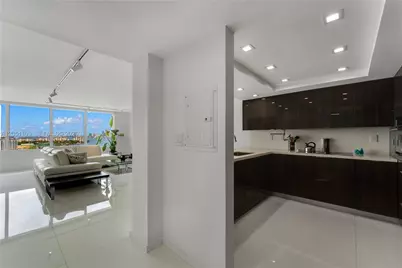 400 S Pointe Dr #1805, Miami Beach, FL 33139 - Photo 8