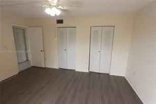 1655 W 44th Pl, Hialeah, FL 33012 - Photo 26
