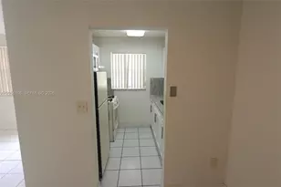 1655 W 44th Pl, Hialeah, FL 33012 - Photo 14