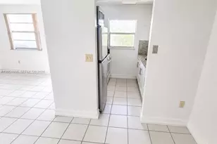 1655 W 44th Pl, Hialeah, FL 33012 - Photo 4